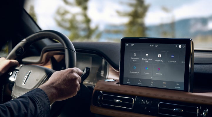 The center touchscreen of a Lincoln Aviator® SUV is shown | Boulevard Lincoln in Georgetown DE