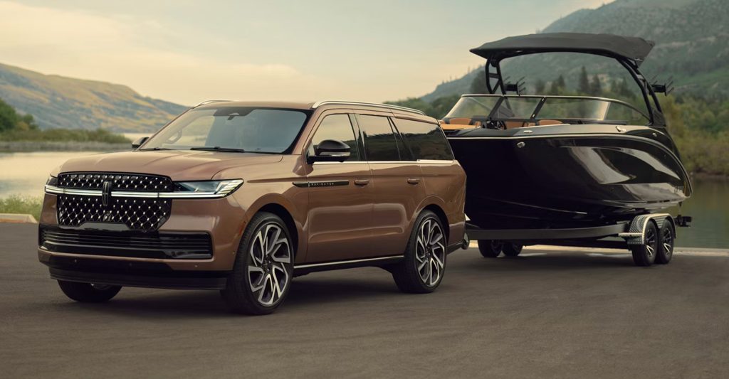 Lincoln Navigator vs Honda Ridgeline