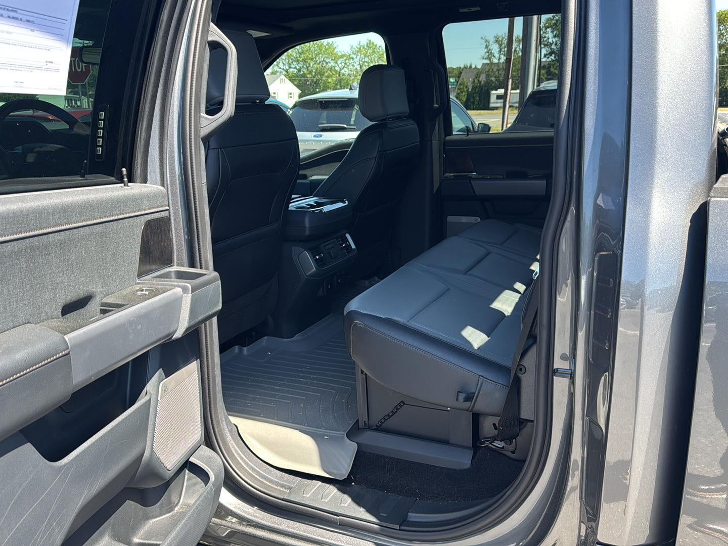2022 Ford F-150 Lightning LARIAT