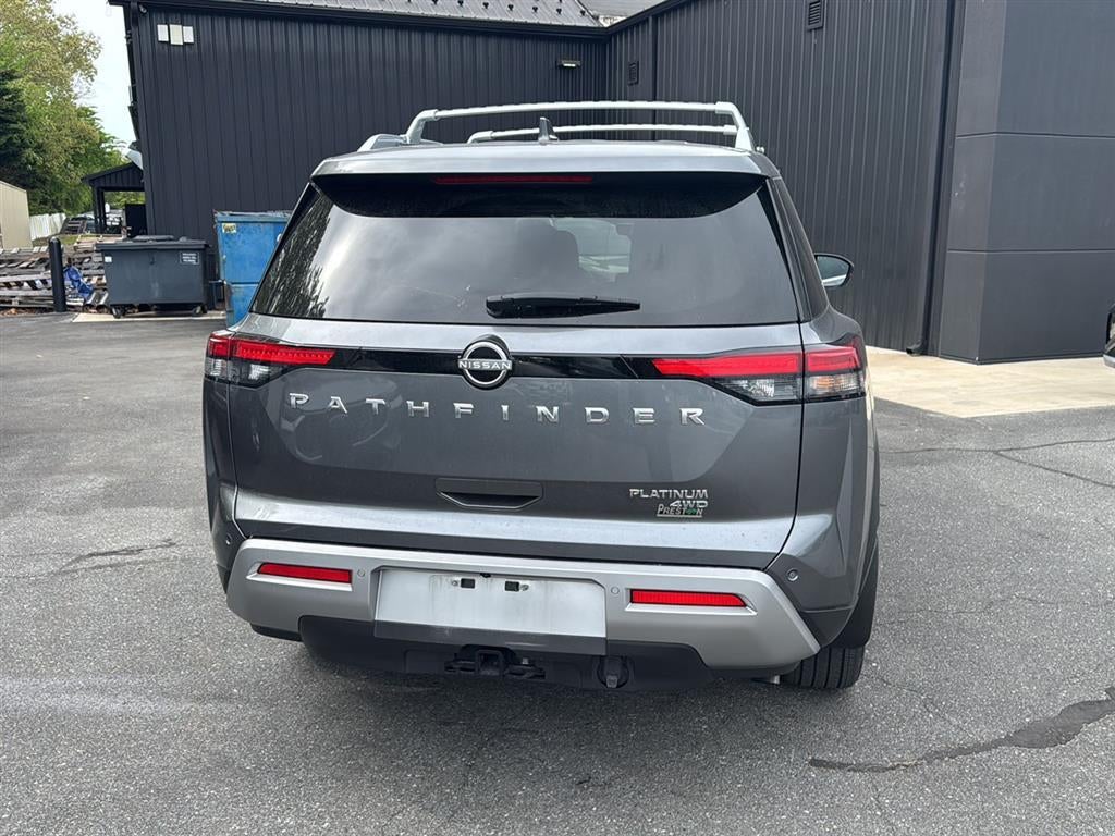 2025 Nissan Pathfinder Platinum