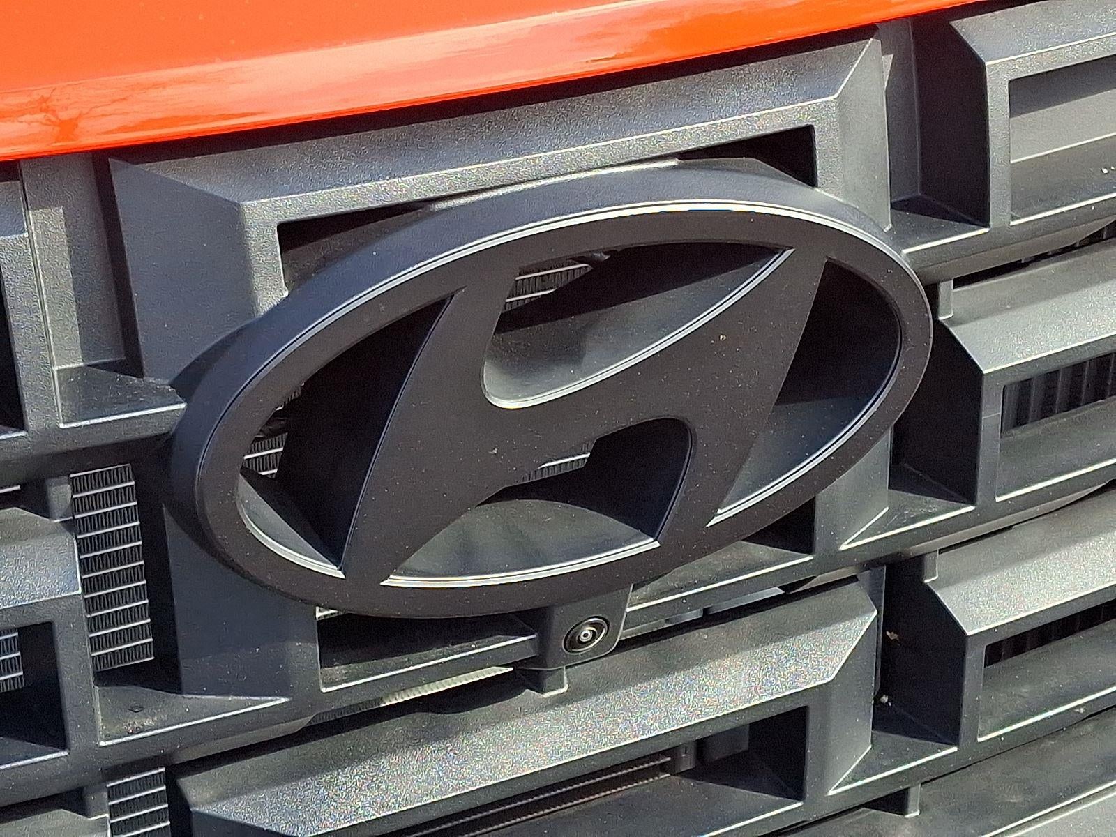 2025 Hyundai SANTACRUZ Base