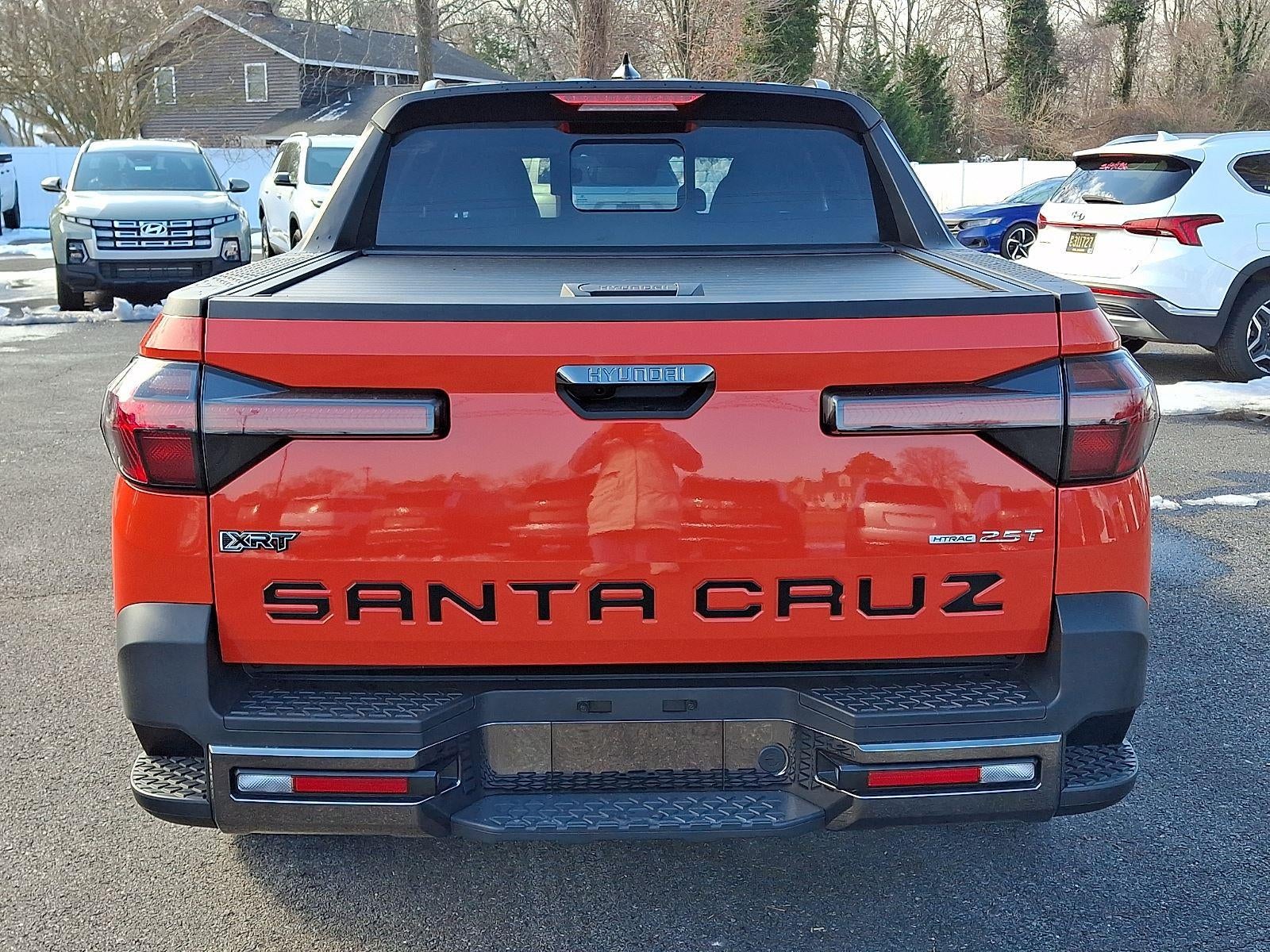 2025 Hyundai SANTACRUZ Base