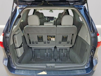 2020 Toyota Sienna XLE Premium