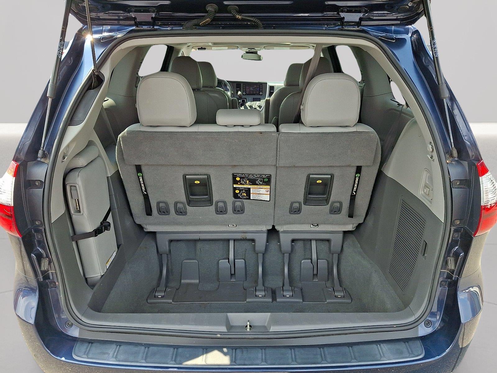 2020 Toyota Sienna XLE Premium