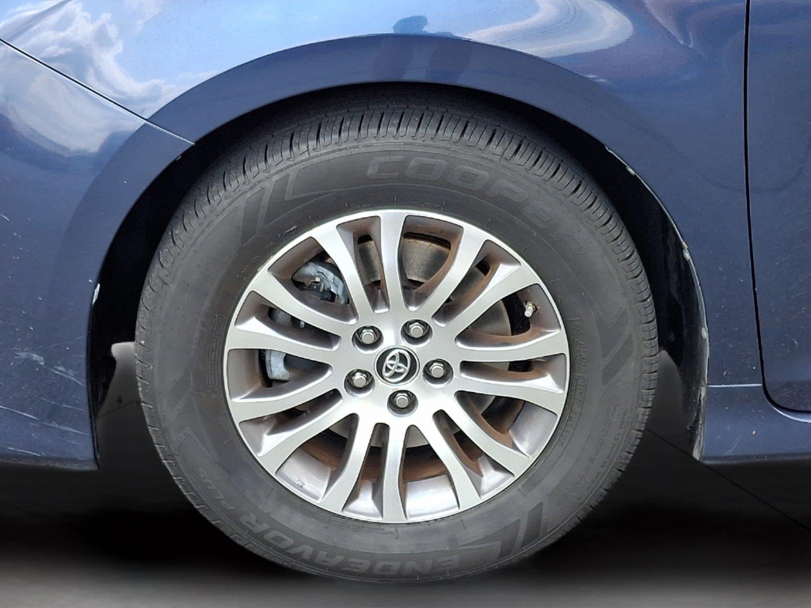 2020 Toyota Sienna XLE Premium