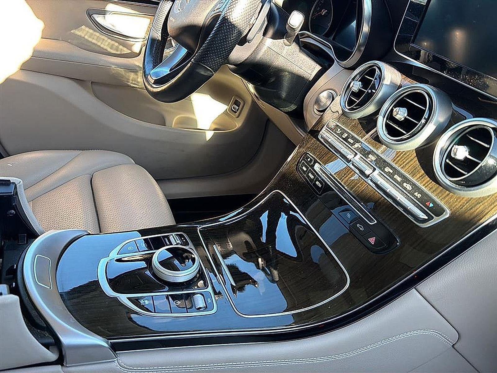 2019 Mercedes-Benz GLC GLC 300