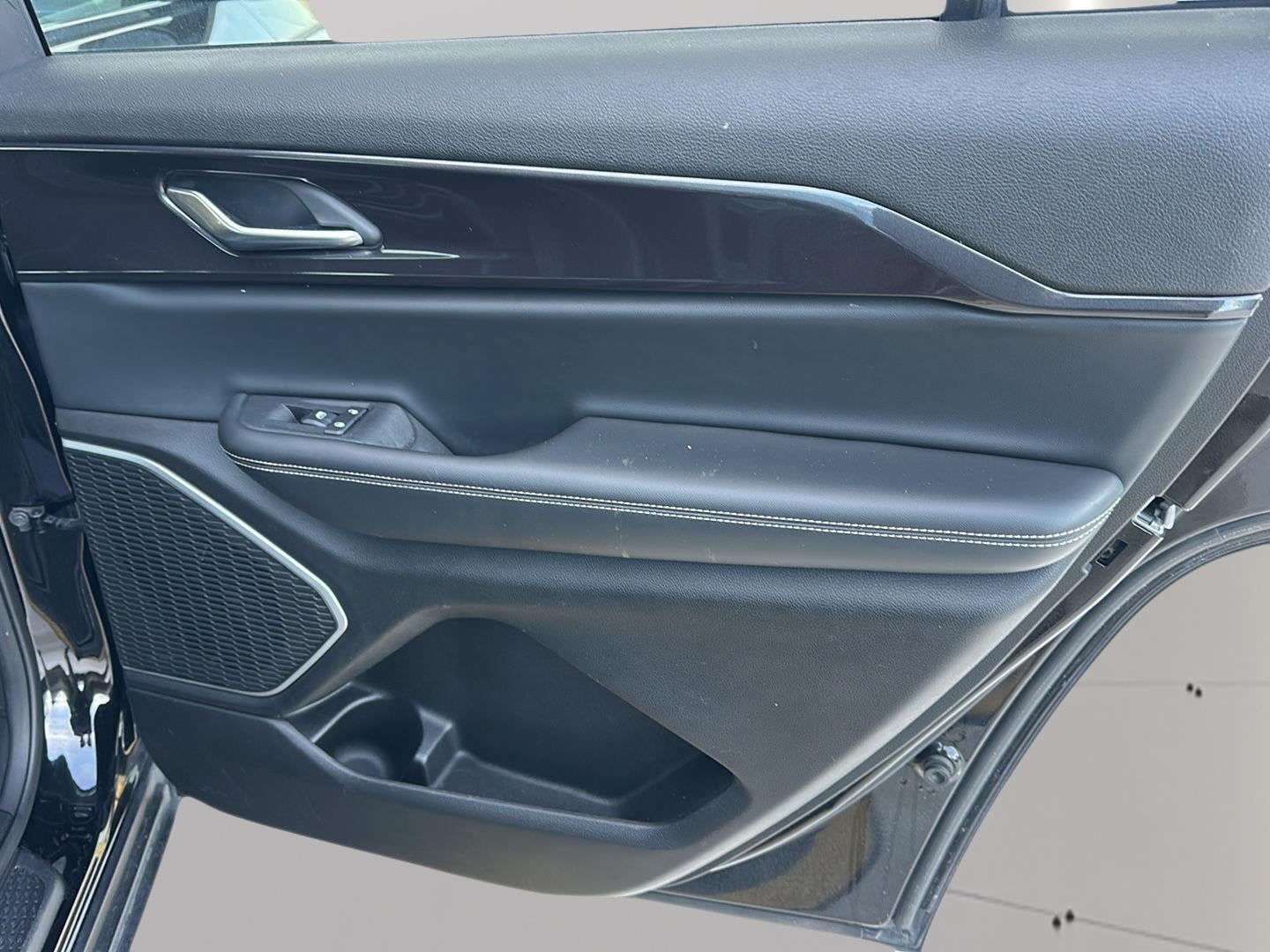 2022 Jeep Grand Cherokee L Altitude