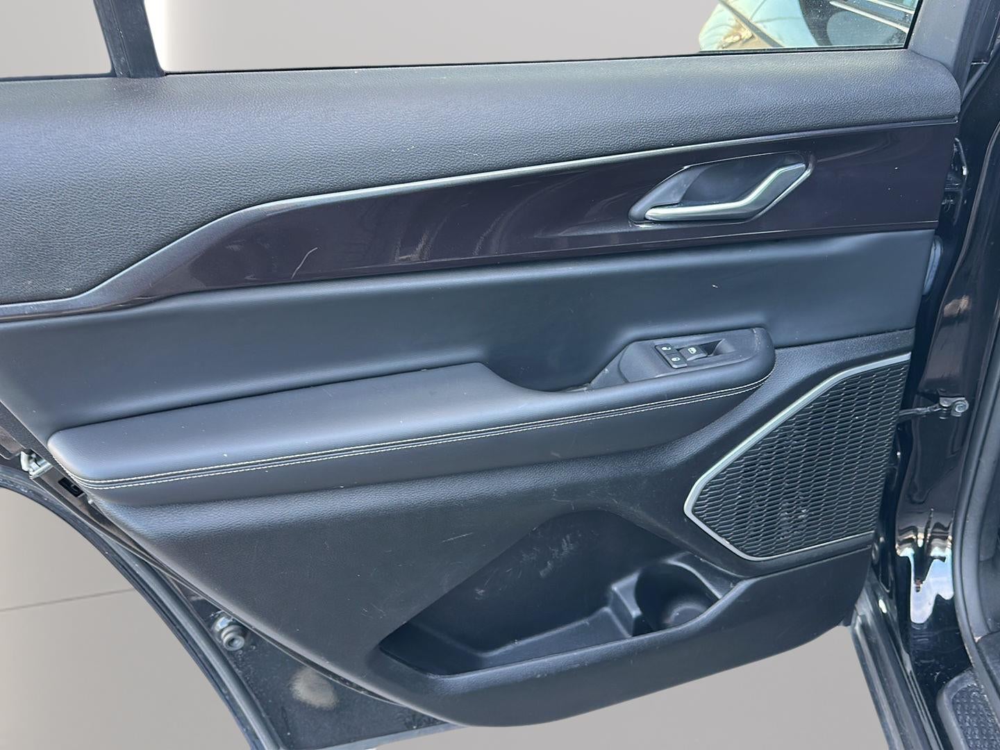 2022 Jeep Grand Cherokee L Altitude