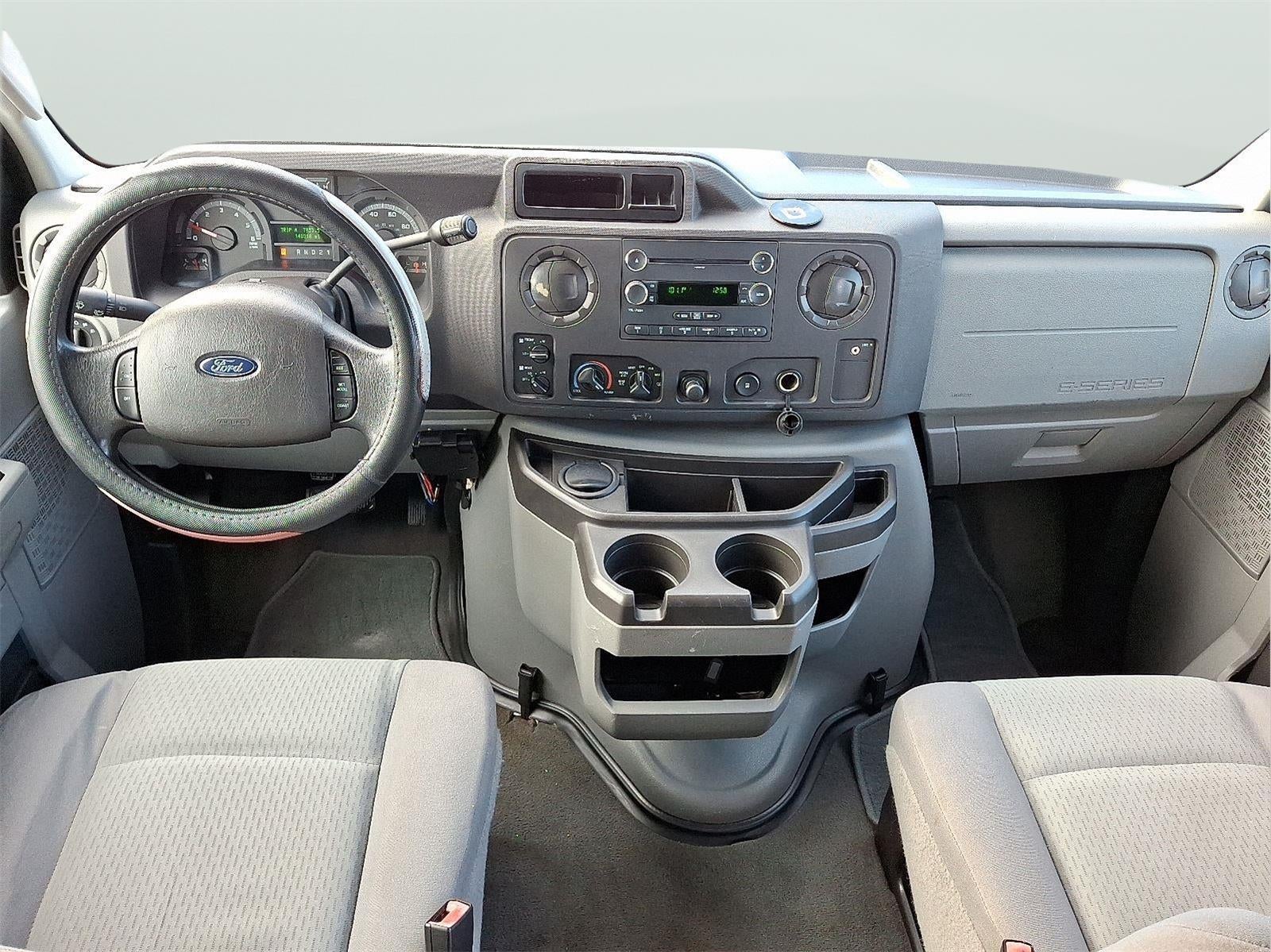 2011 Ford E-Series E-350 SD XLT