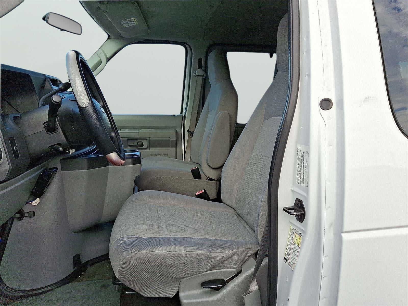 2011 Ford E-Series E-350 SD XLT