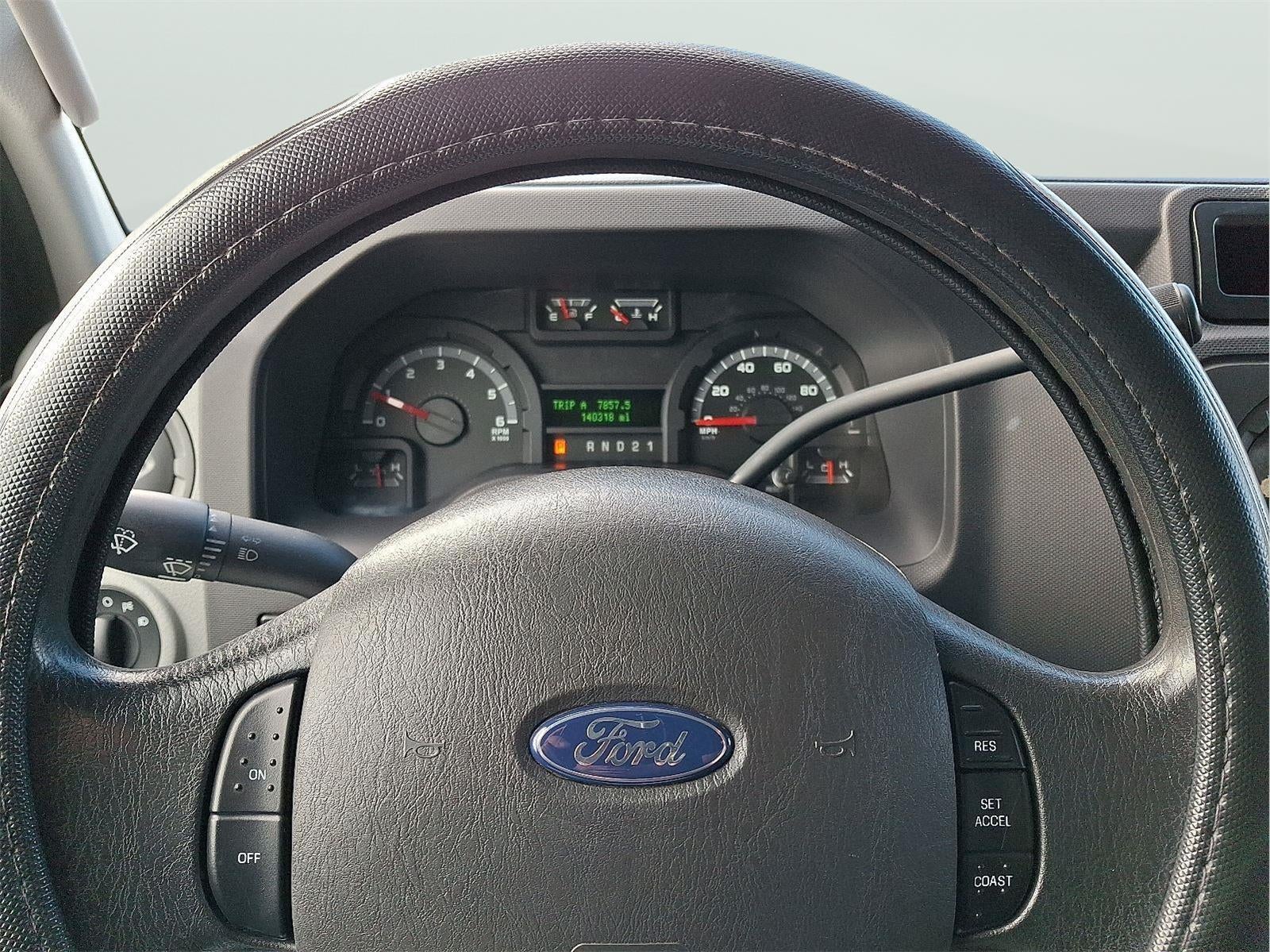 2011 Ford E-Series E-350 SD XLT