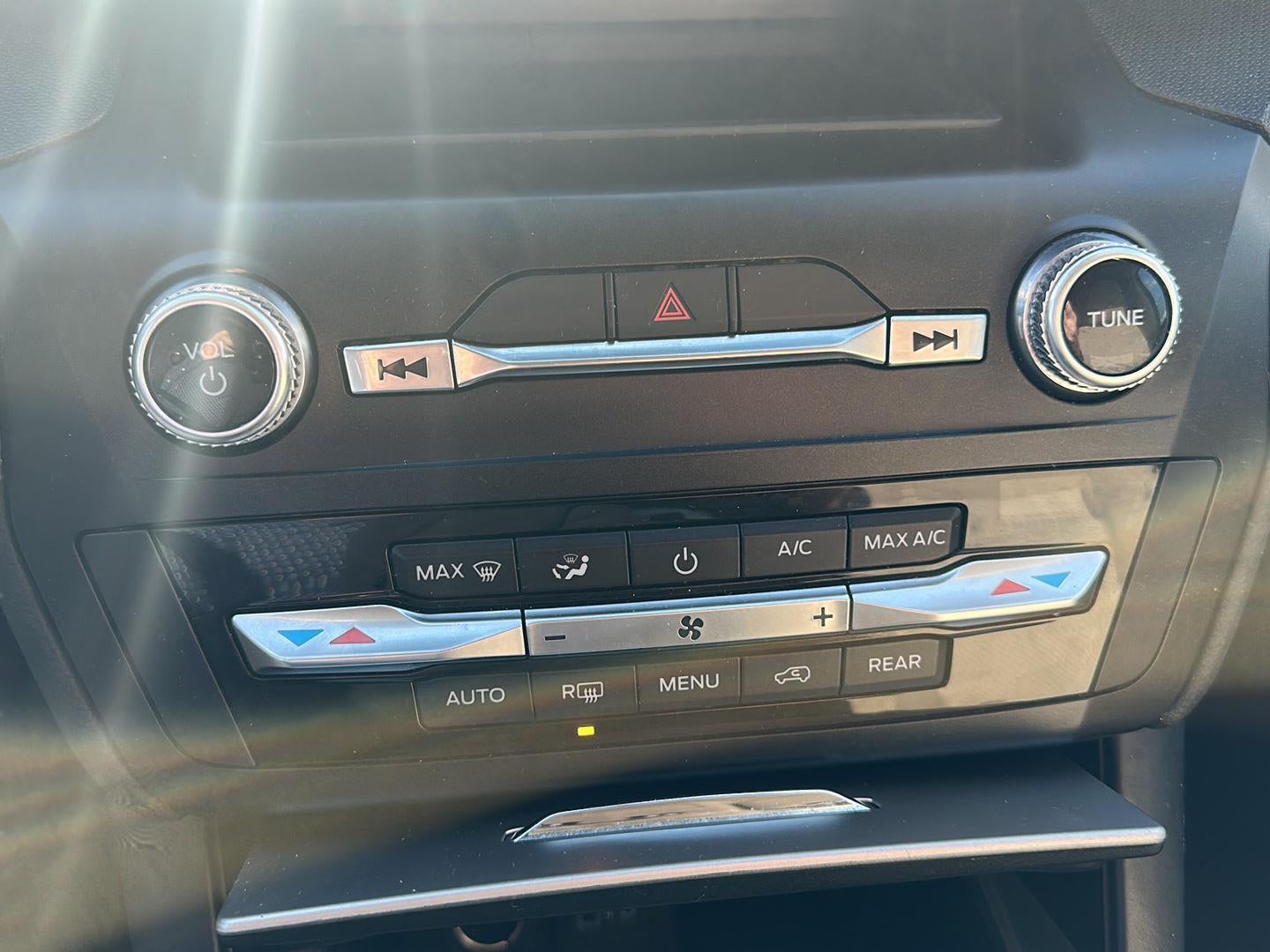 2020 Ford Explorer Base