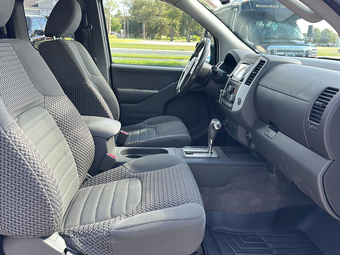 2017 Nissan Frontier SV V6