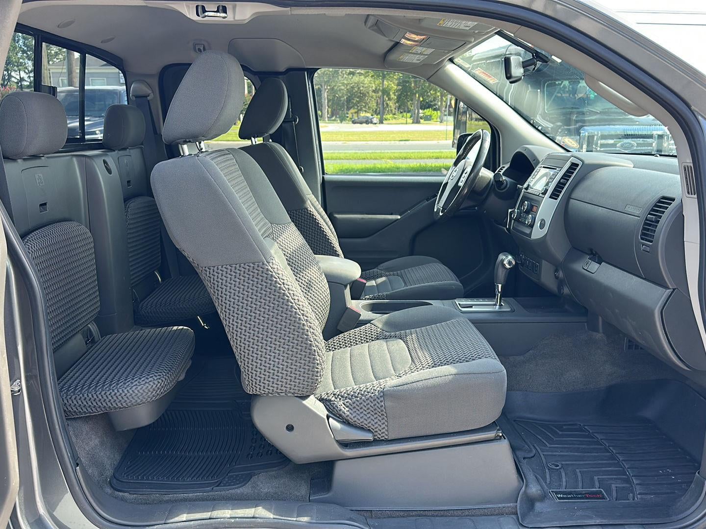 2017 Nissan Frontier SV V6