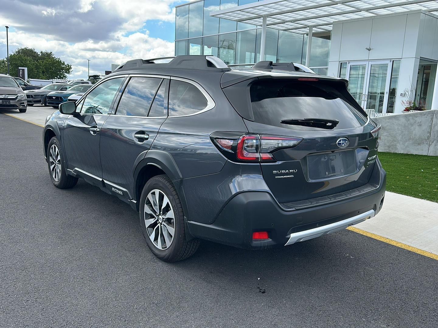 2024 Subaru Outback Touring XT