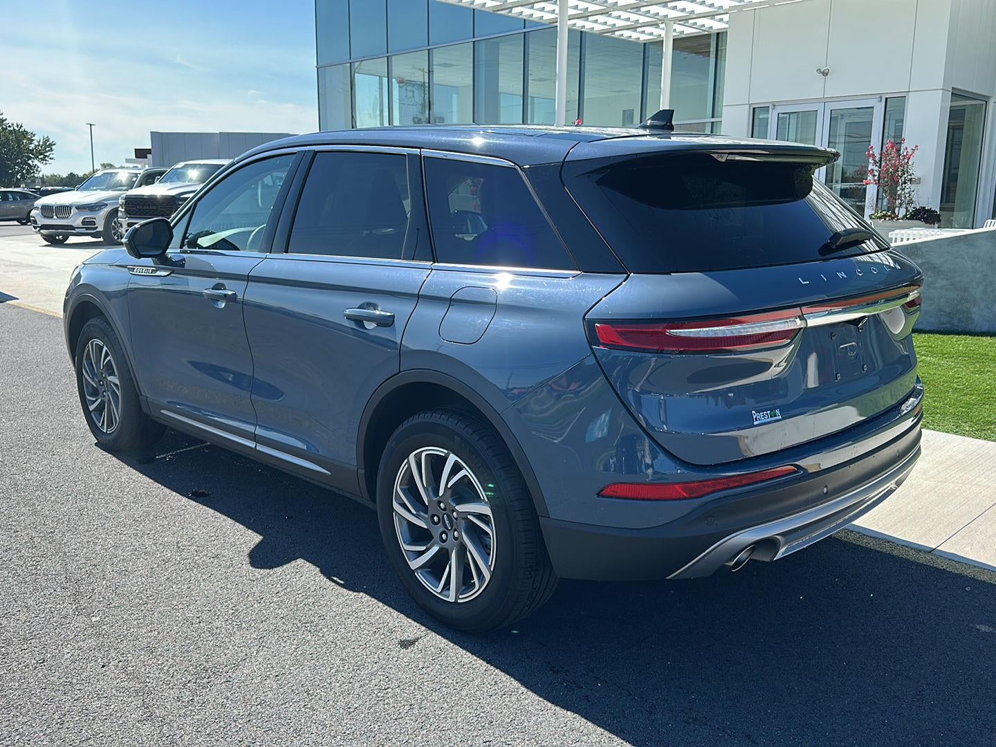 2023 Lincoln Corsair Standard