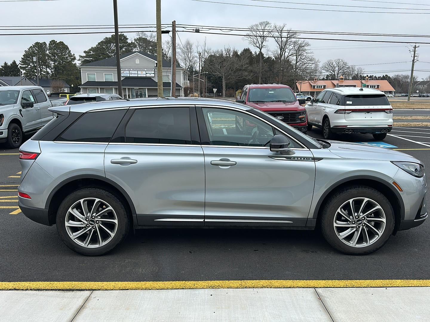2023 Lincoln Corsair Standard