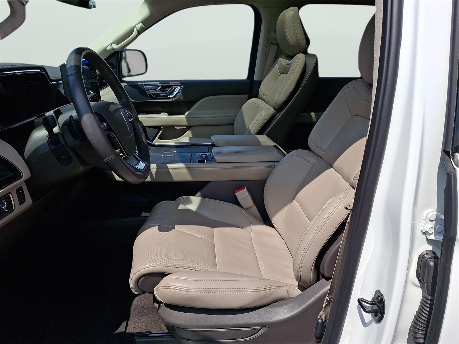 2024 Lincoln Navigator Premiere