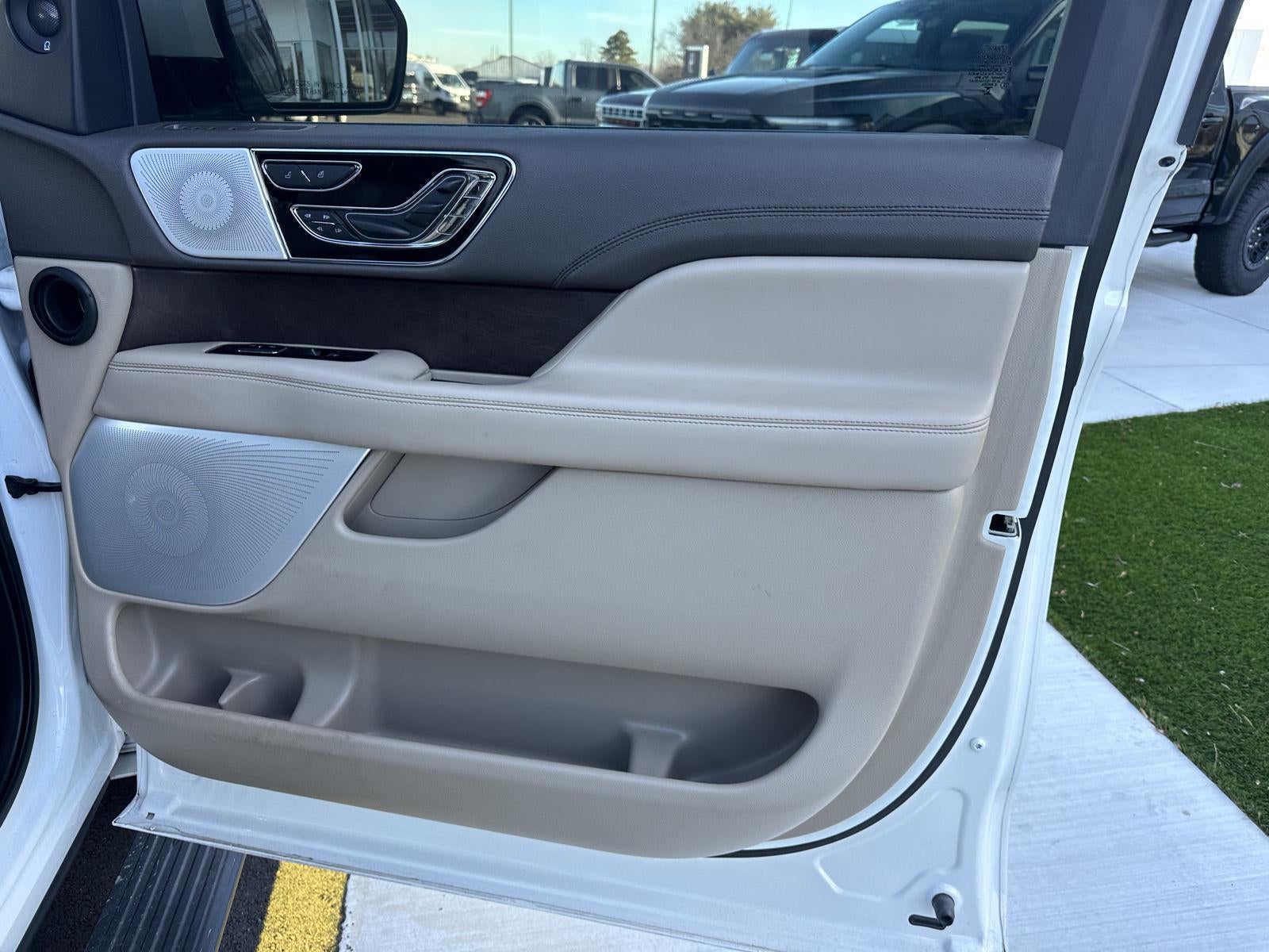 2023 Lincoln Navigator L Reserve