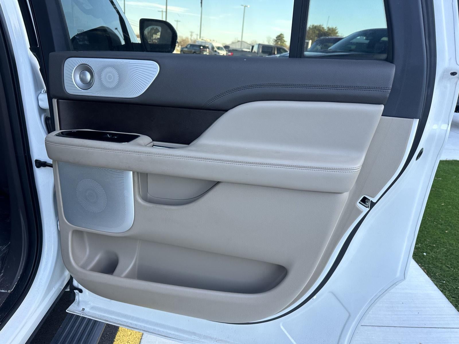 2023 Lincoln Navigator L Reserve