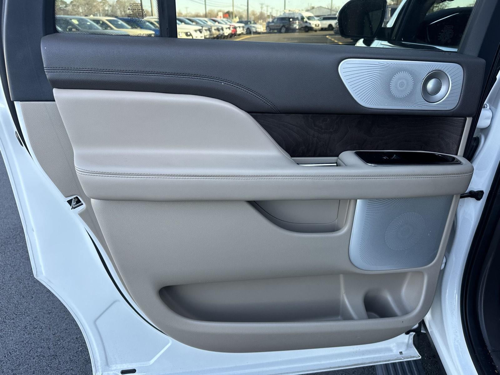 2023 Lincoln Navigator L Reserve