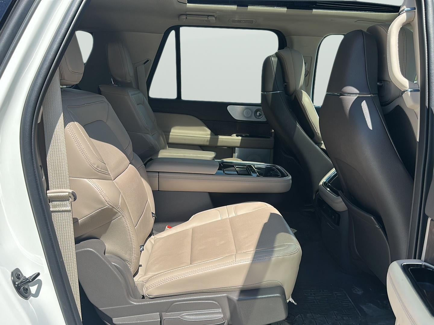 2022 Lincoln Navigator L Reserve