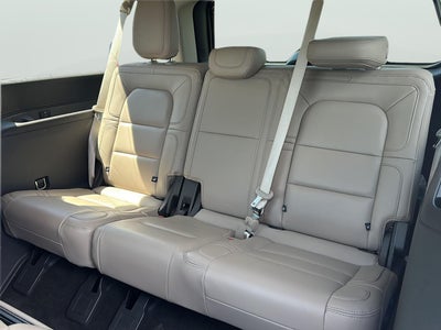 2022 Lincoln Navigator L Reserve