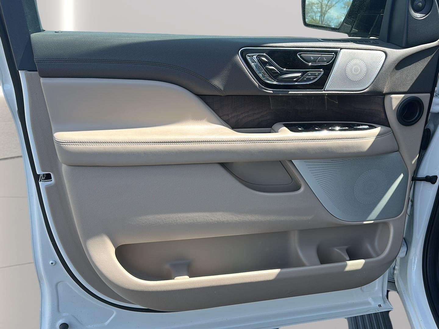 2022 Lincoln Navigator L Reserve