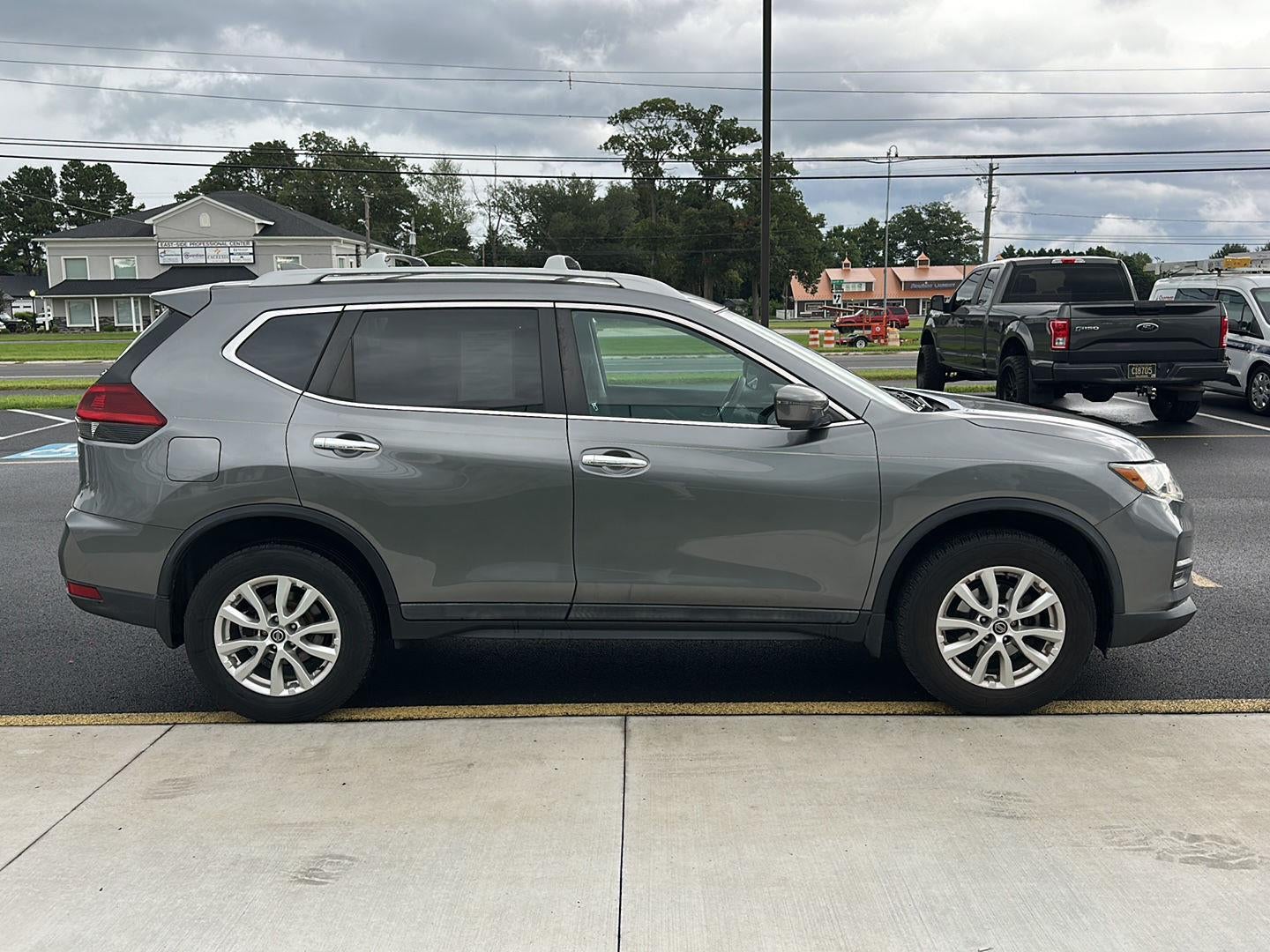 2020 Nissan Rogue S