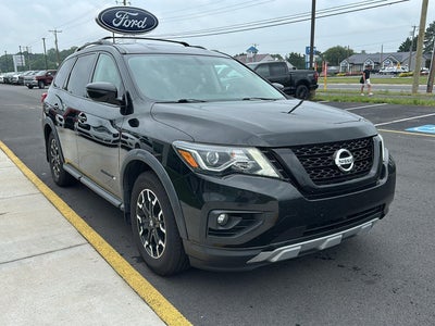 2019 Nissan Pathfinder SV