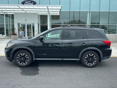 2019 Nissan Pathfinder SV
