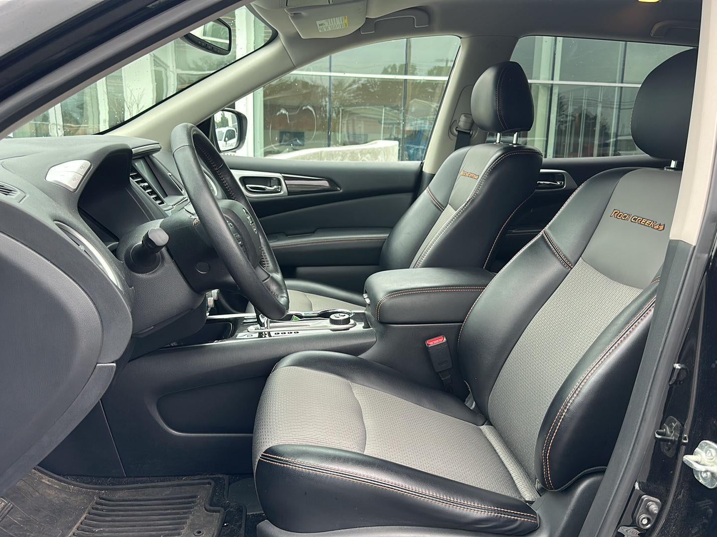 2019 Nissan Pathfinder SV