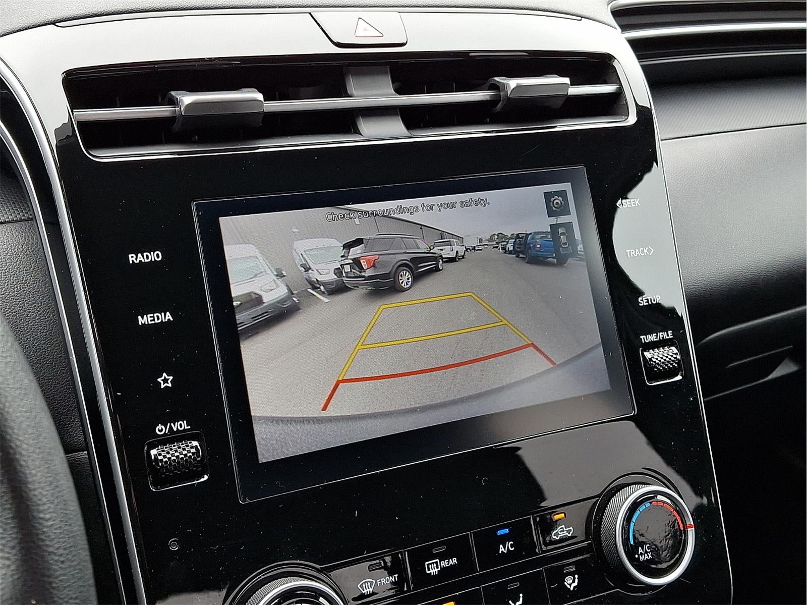 2024 Hyundai Santa Cruz SE