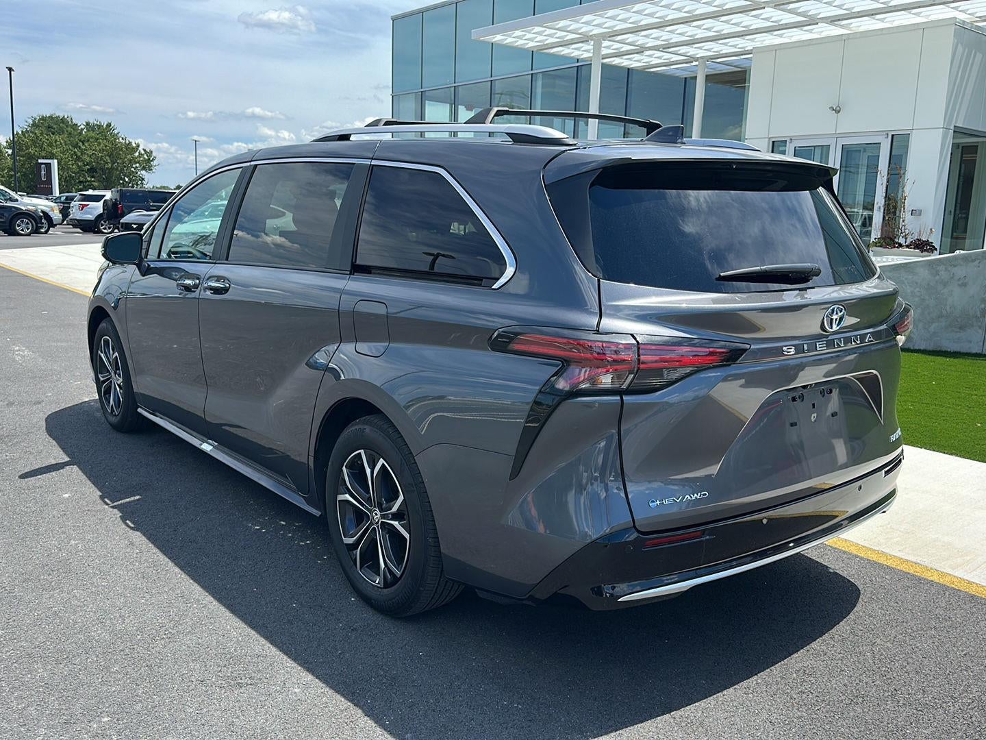 2025 Toyota Sienna Platinum 7-Passenger