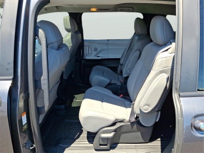 2025 Toyota Sienna XLE