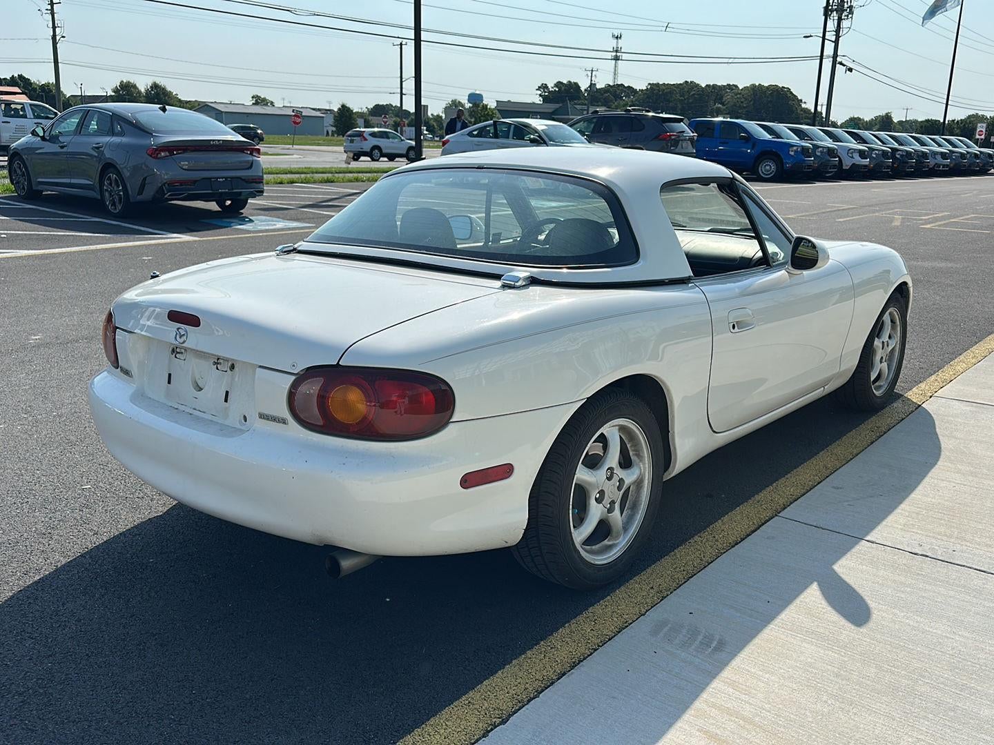 1999 Mazda Mazda MX5 Miata Base