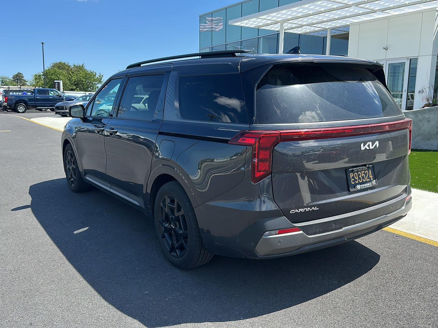 2025 Kia Carnival SX
