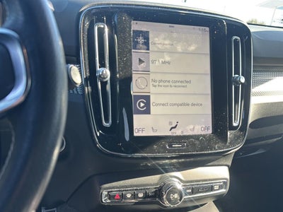 2021 Volvo XC40 R-Design