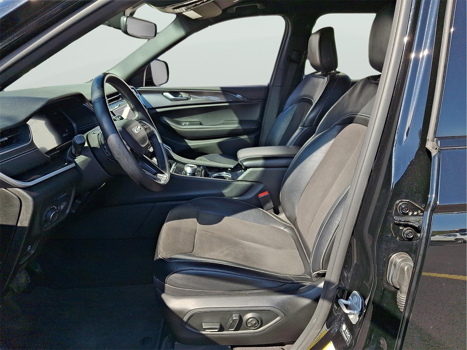 2022 Jeep Grand Cherokee L Altitude