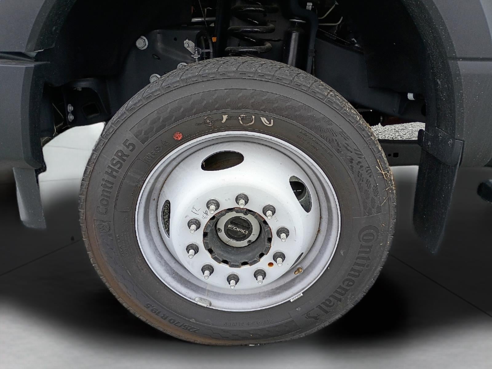 2024 Ford Super Duty F-450 DRW XL