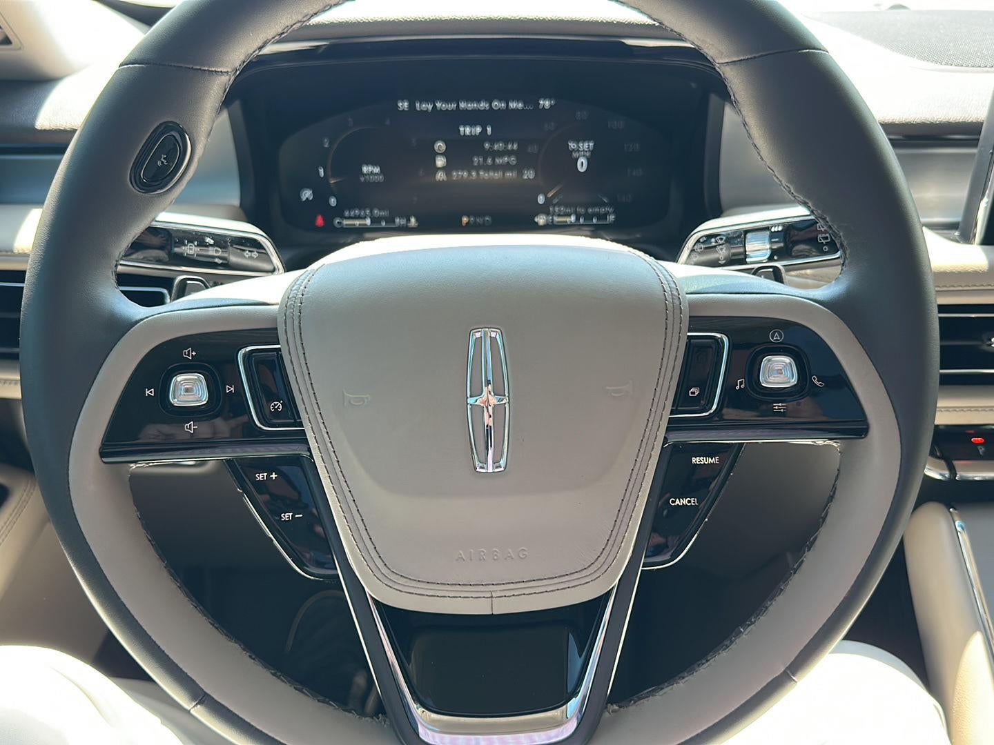 2022 Lincoln Aviator Standard