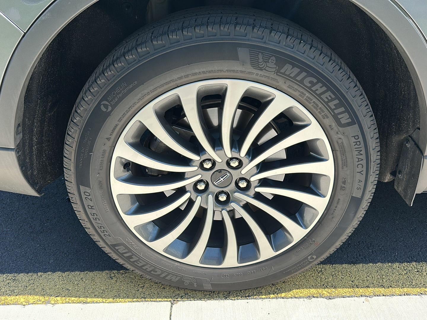 2022 Lincoln Aviator Standard