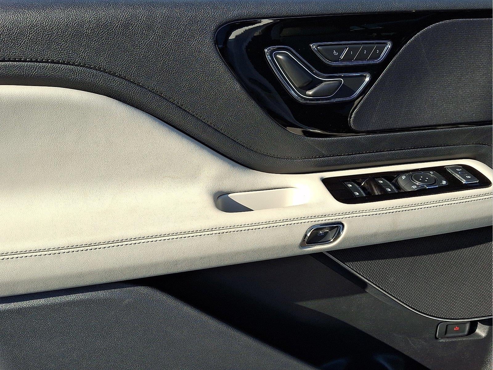 2027 Lincoln Aviator Premiere