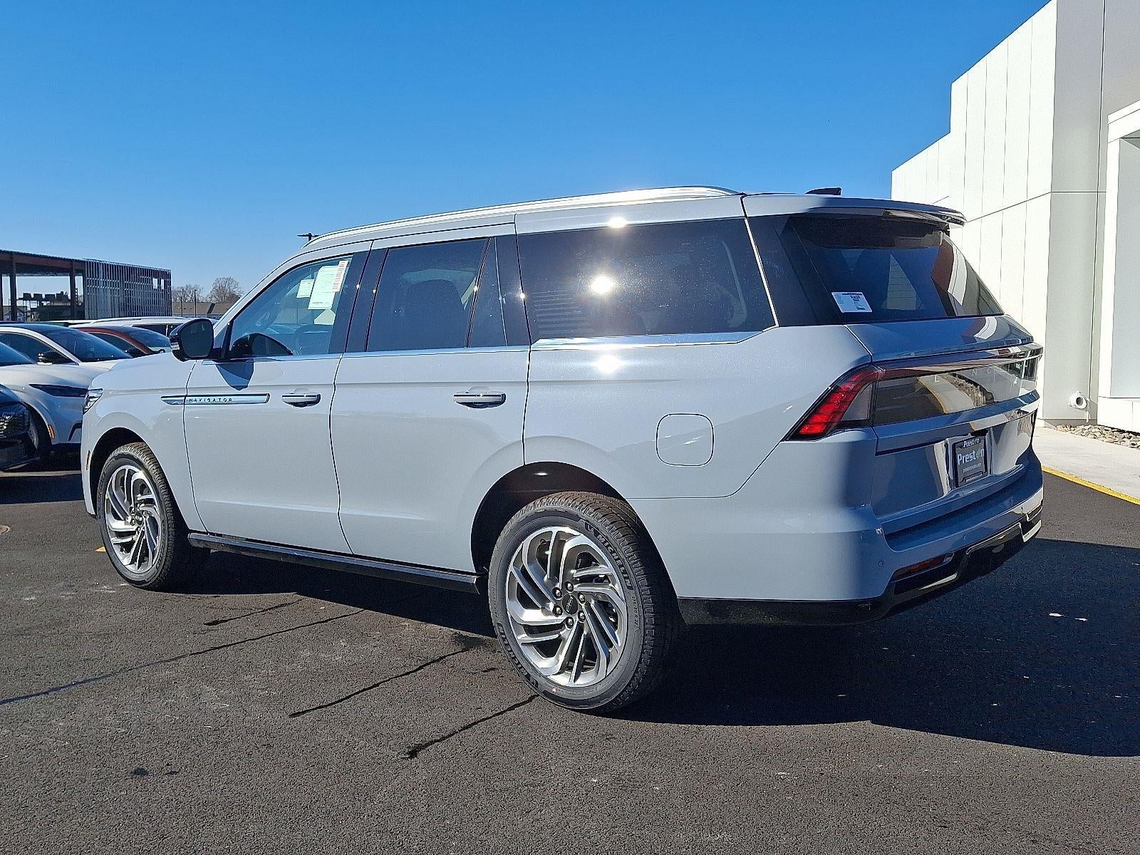 2025 Lincoln Navigator Reserve