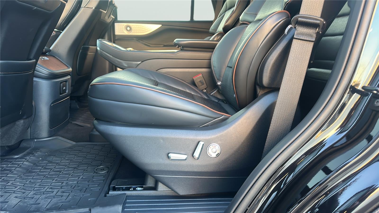 2025 Lincoln Navigator Black Label