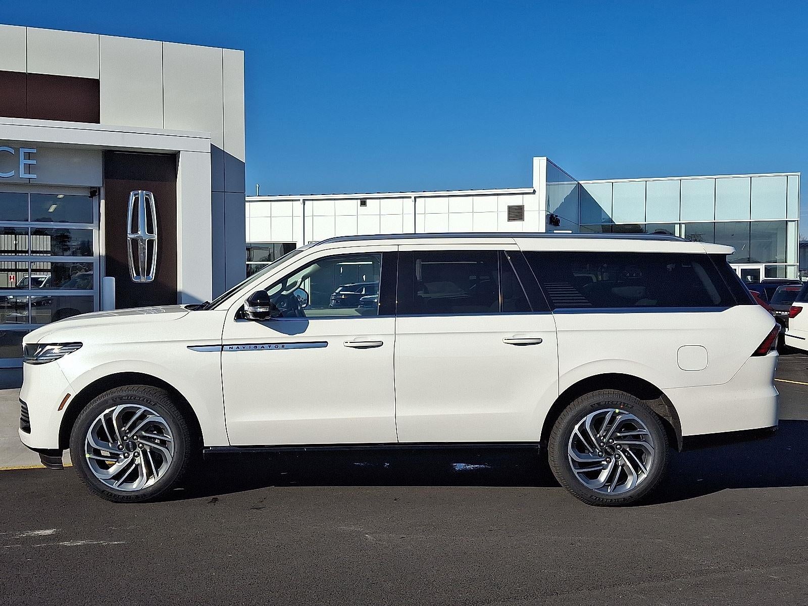 2025 Lincoln Navigator L Reserve