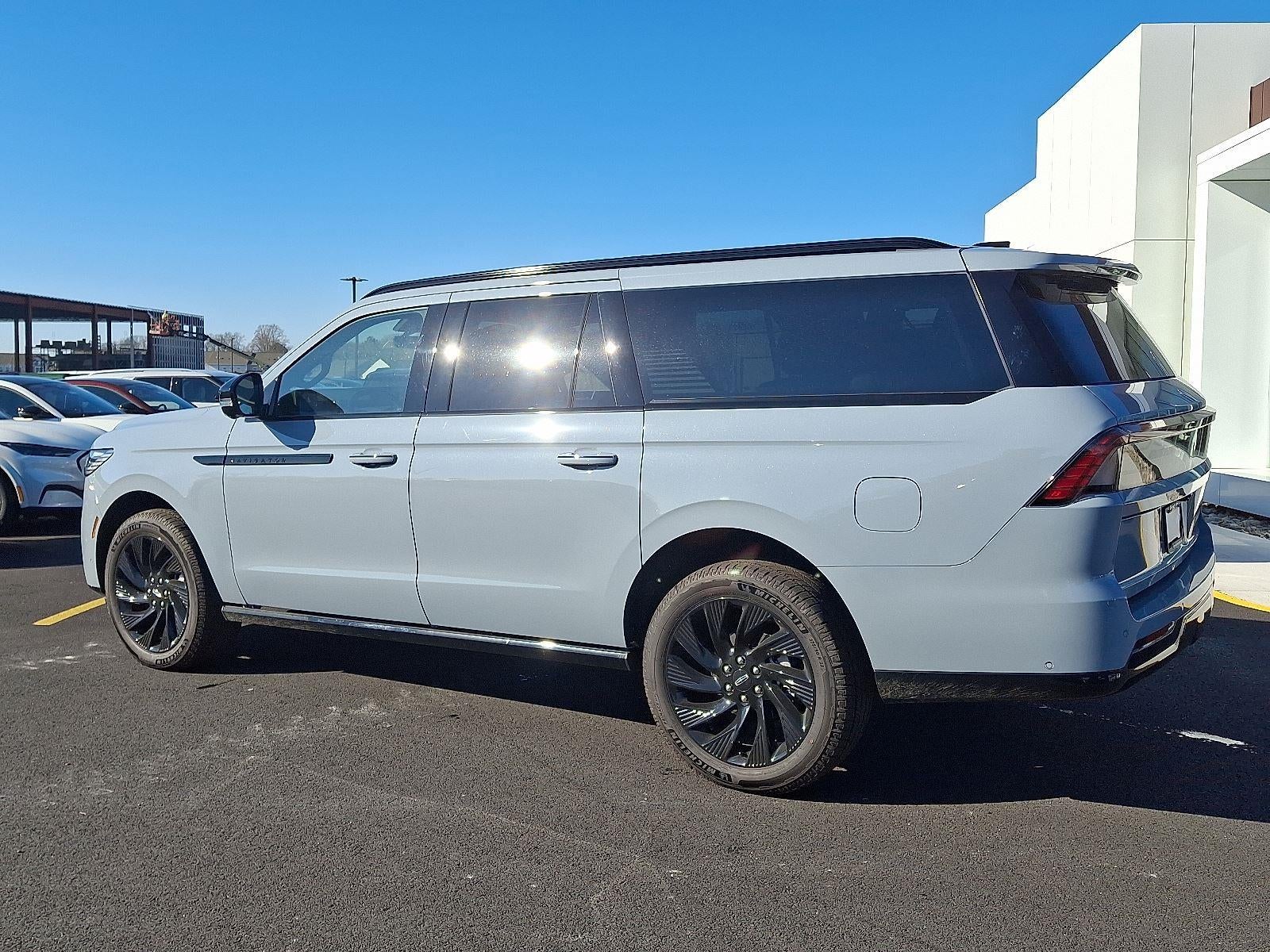 2025 Lincoln Navigator L Reserve