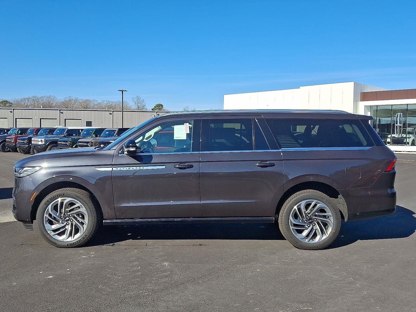 2026 Lincoln Navigator L Reserve