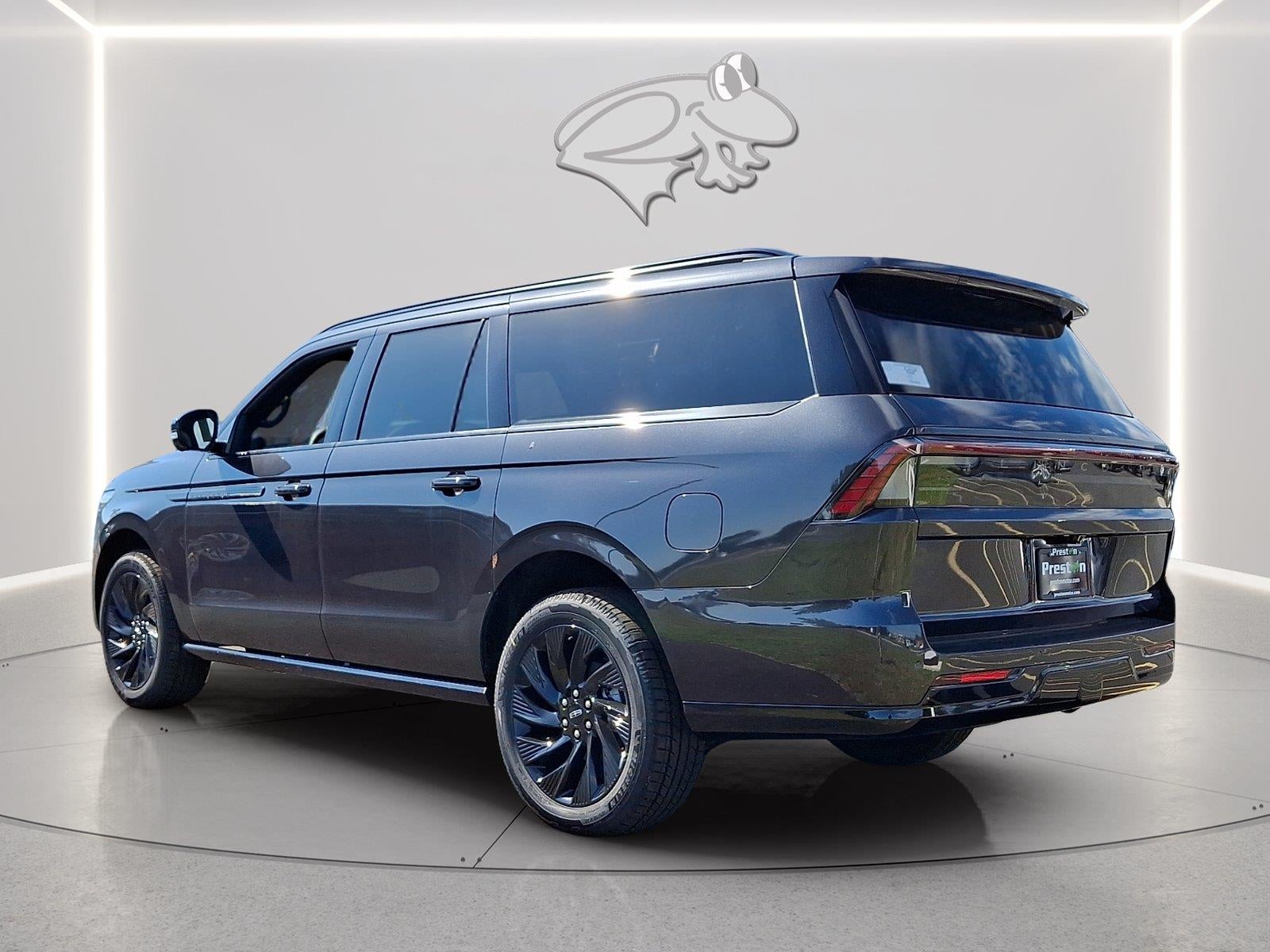 2027 Lincoln Navigator L Reserve