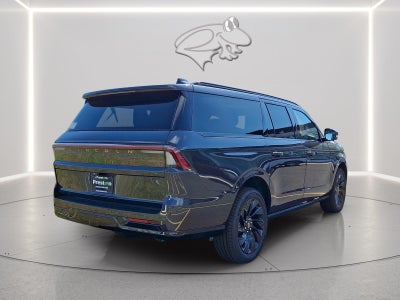 2027 Lincoln Navigator L Reserve